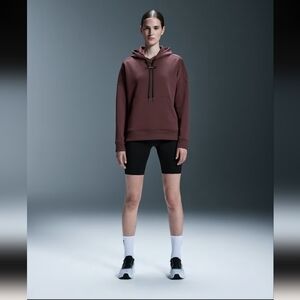 On Running On Clouds Hoodie - Mulberry